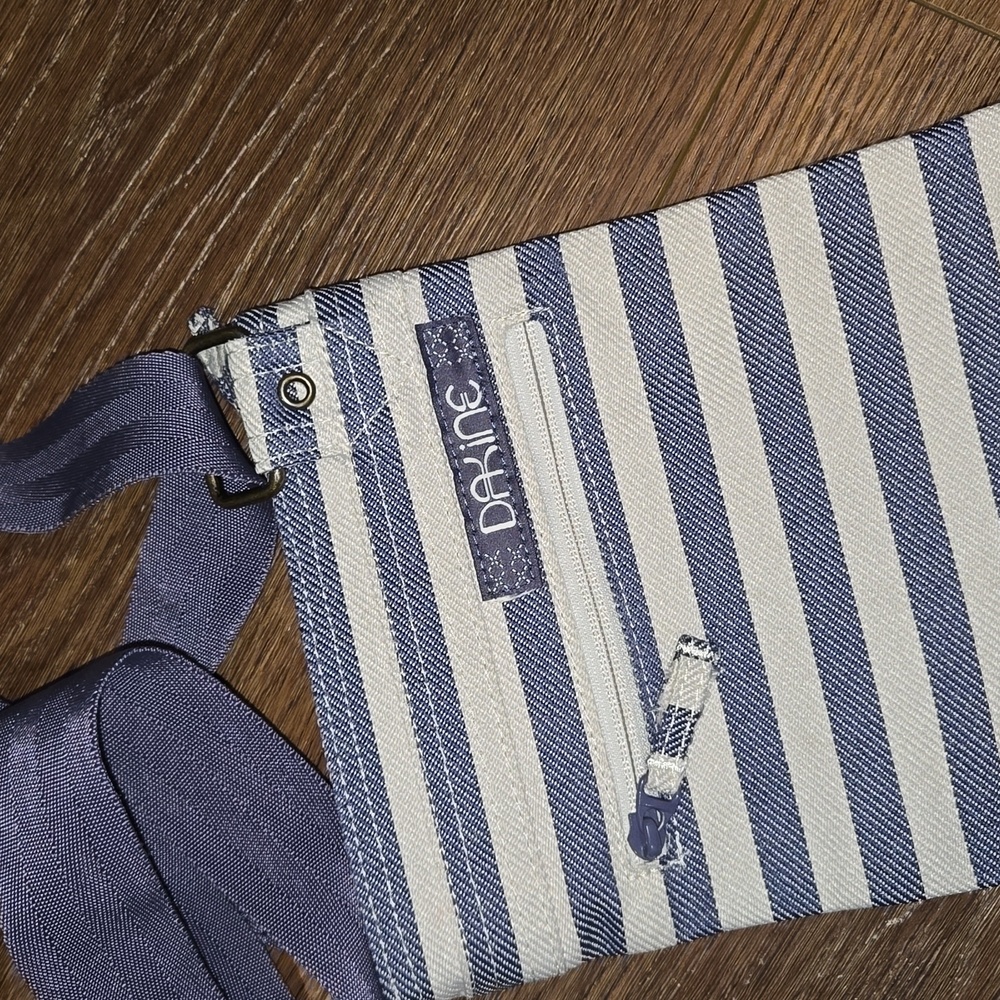 DAKINE JIVE STRIPED CROSSBODY. #6264